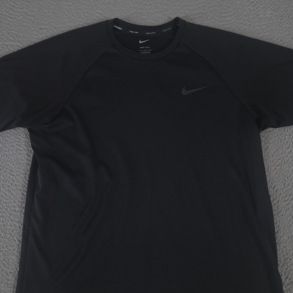 Nike Shirt Mens Large Black Dri-Fit UPF 40+ Swim Short Sleeve Rash Guard Beach